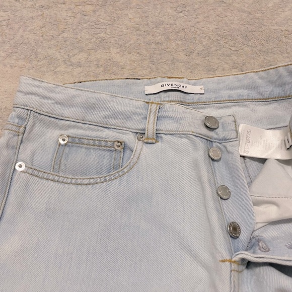 EUC Men’s Size 29 Givenchy Slim-Fit Jeans With Signature Black Stars Light Blue - Picture 9 of 9